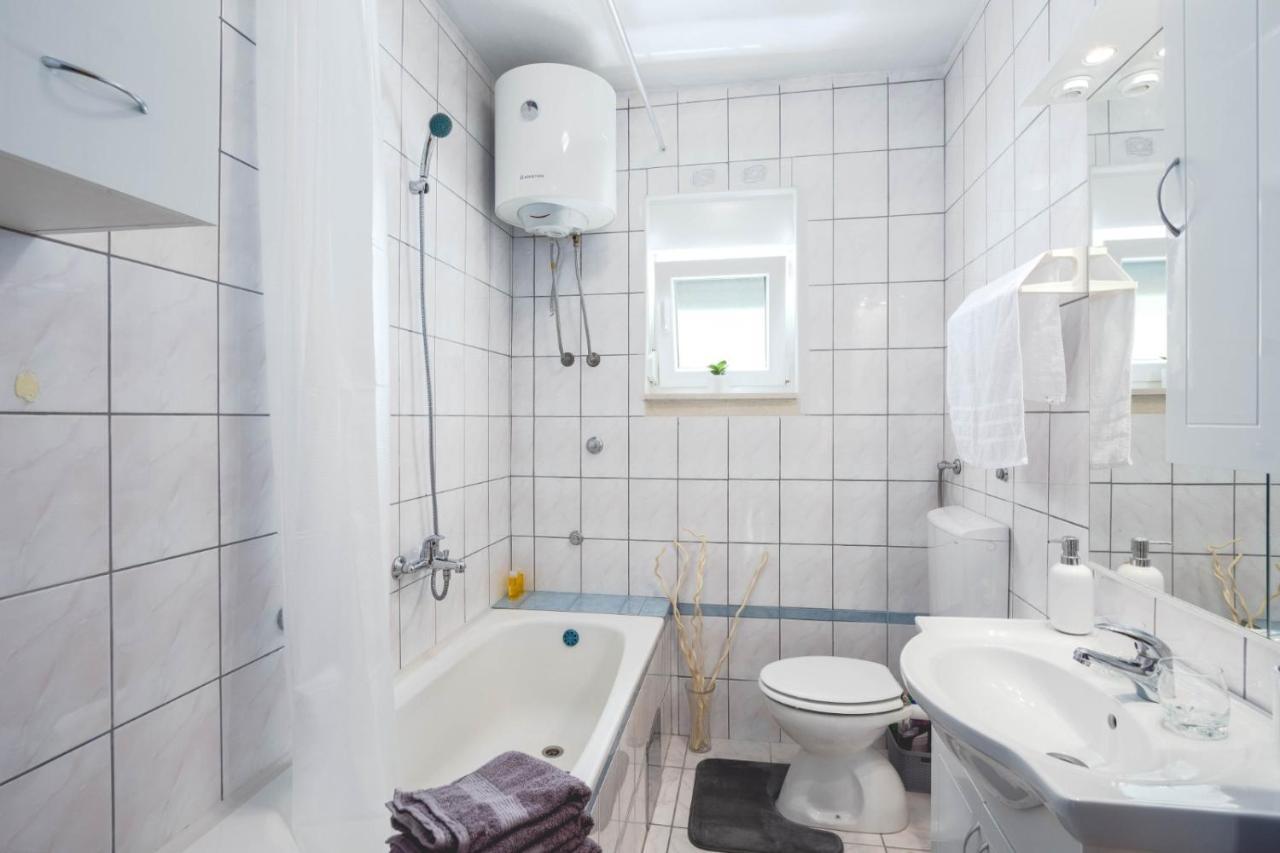 Apartman Bili Солин Екстериор снимка