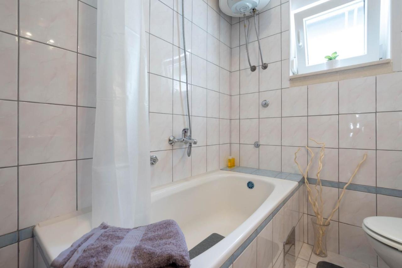 Apartman Bili Солин Екстериор снимка